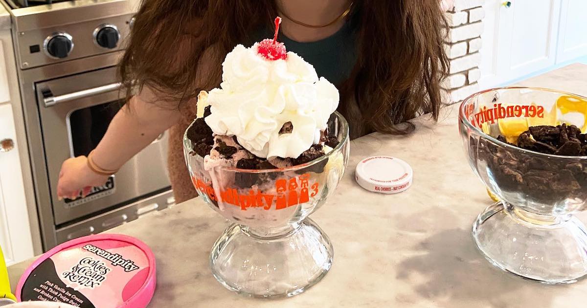 Selena Gomez Launches $30 Sundae at Seredipity3 - East Side Feed