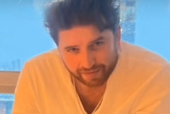 Kyle Deschanel tiktok