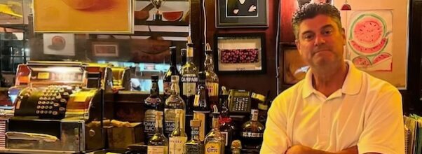 Upper East Side Bartender Tom Butler, Beloved Fixture at J.G. Melon, Passes Away