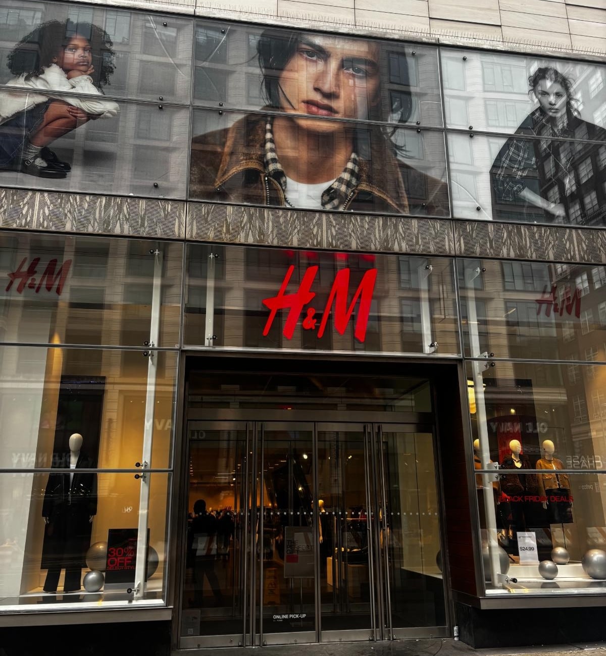 h&m closing upper east side