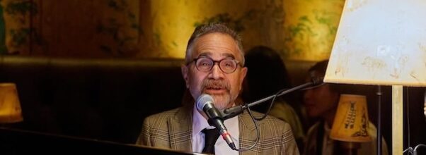 Beloved Bemelmans Bar Pianist Rob Mosci Dies at 72